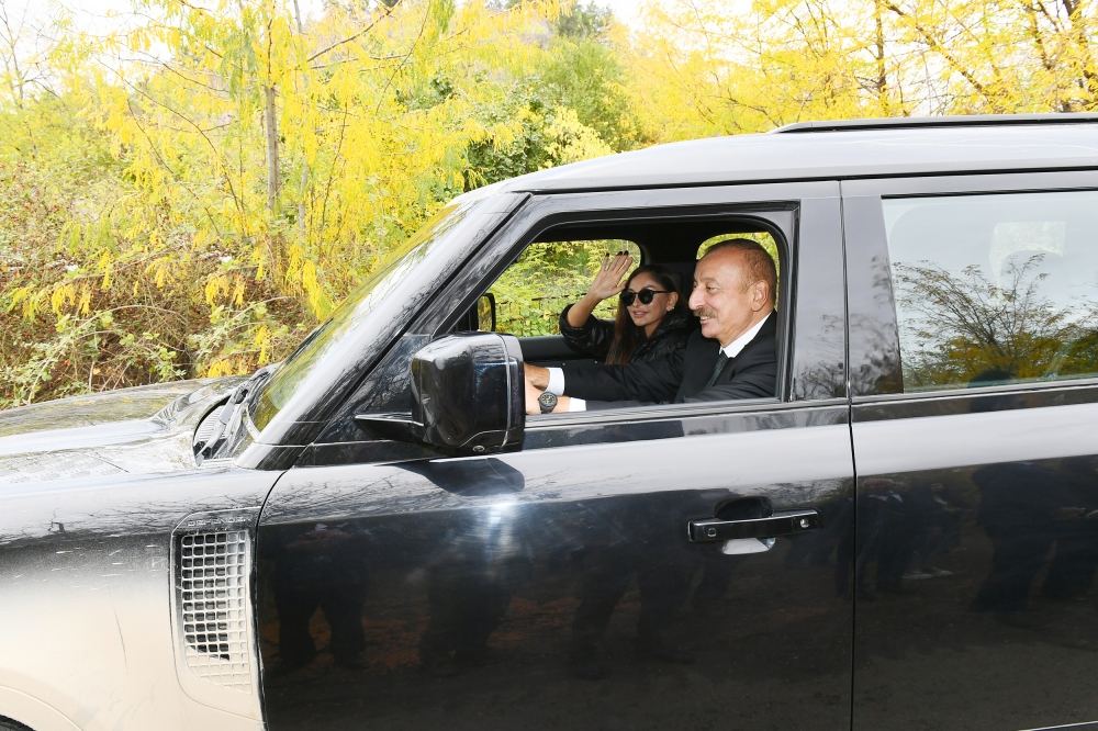 Президент Ильхам Алиев и Первая леди Мехрибан Алиева встретились с представителями общественности Зангилана (ФОТО/ВИДЕО)