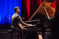 Потрясающий концерт в Страсбурге. Азербайджанцы и французы в едином порыве этно-джаза (ВИДЕО,ФОТО)