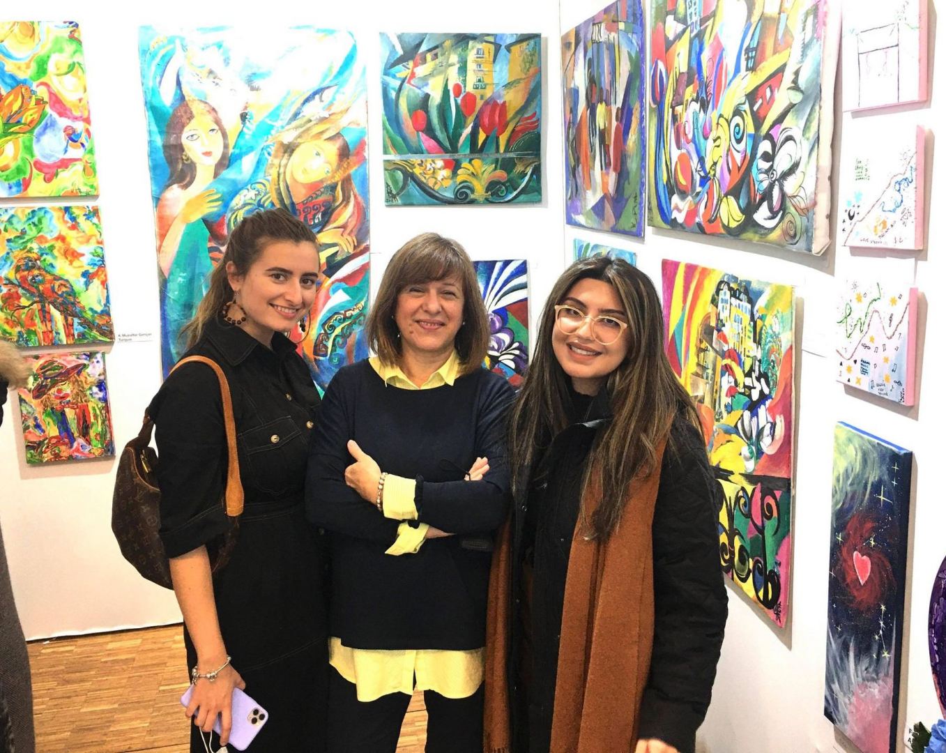 Работы азербайджанских художников в Лувре вызвали восторг парижан (ФОТО/ВИДЕО)