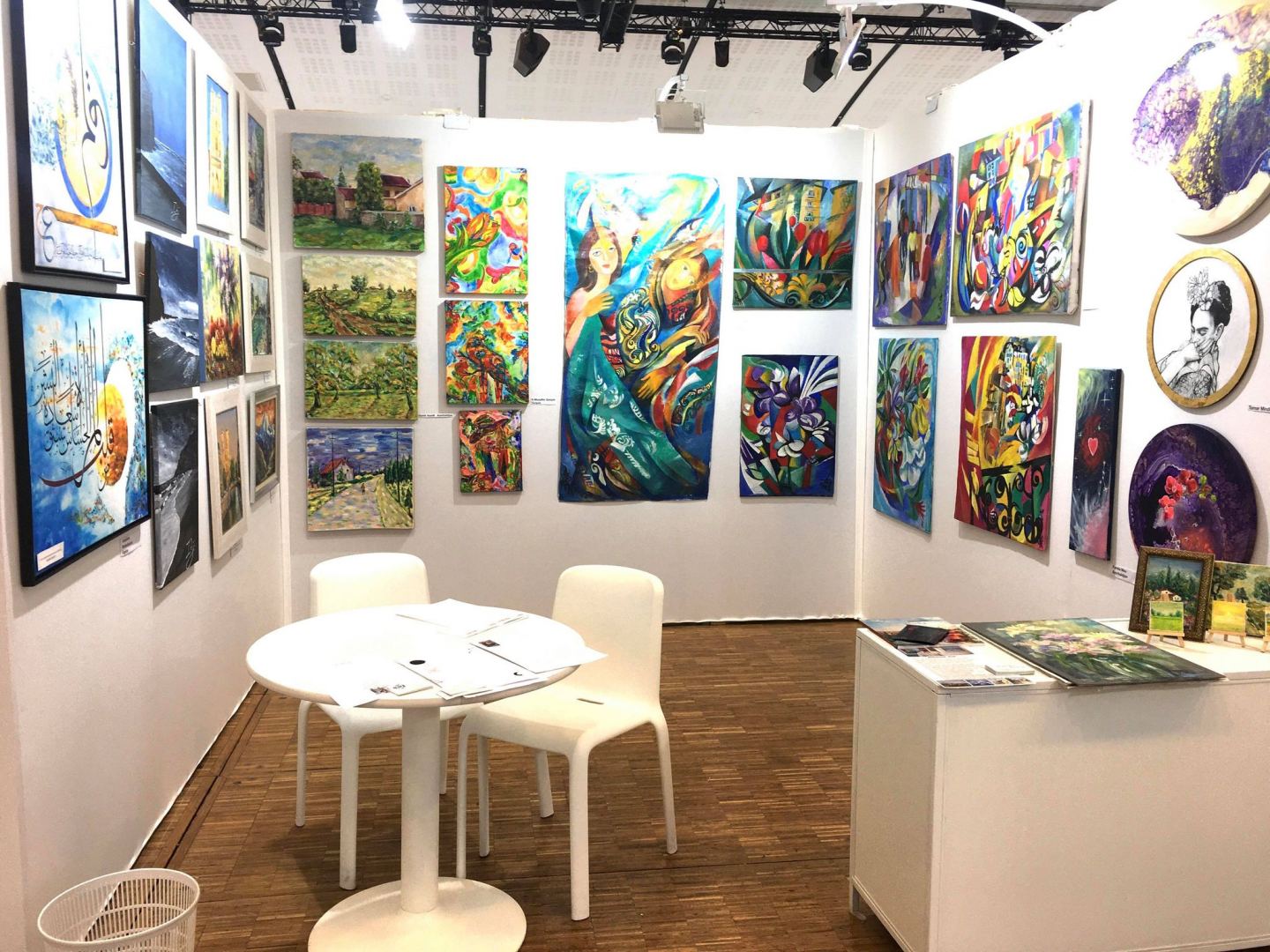 Работы азербайджанских художников в Лувре вызвали восторг парижан (ФОТО/ВИДЕО)