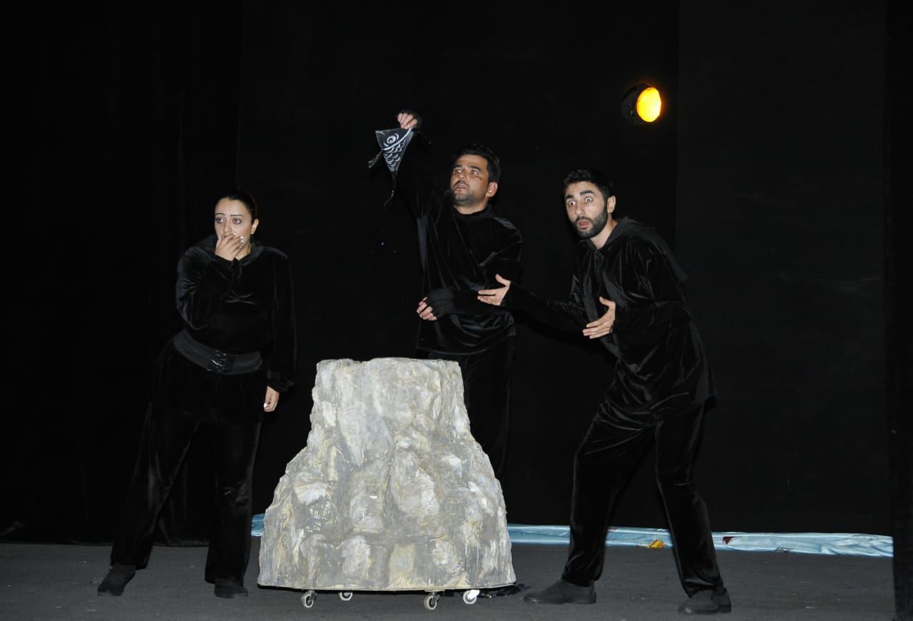 Однажды в Баку… Жизнь состоит только из того, чтобы есть, спать и бессмысленно проводить время? (ФОТО/ВИДЕО)