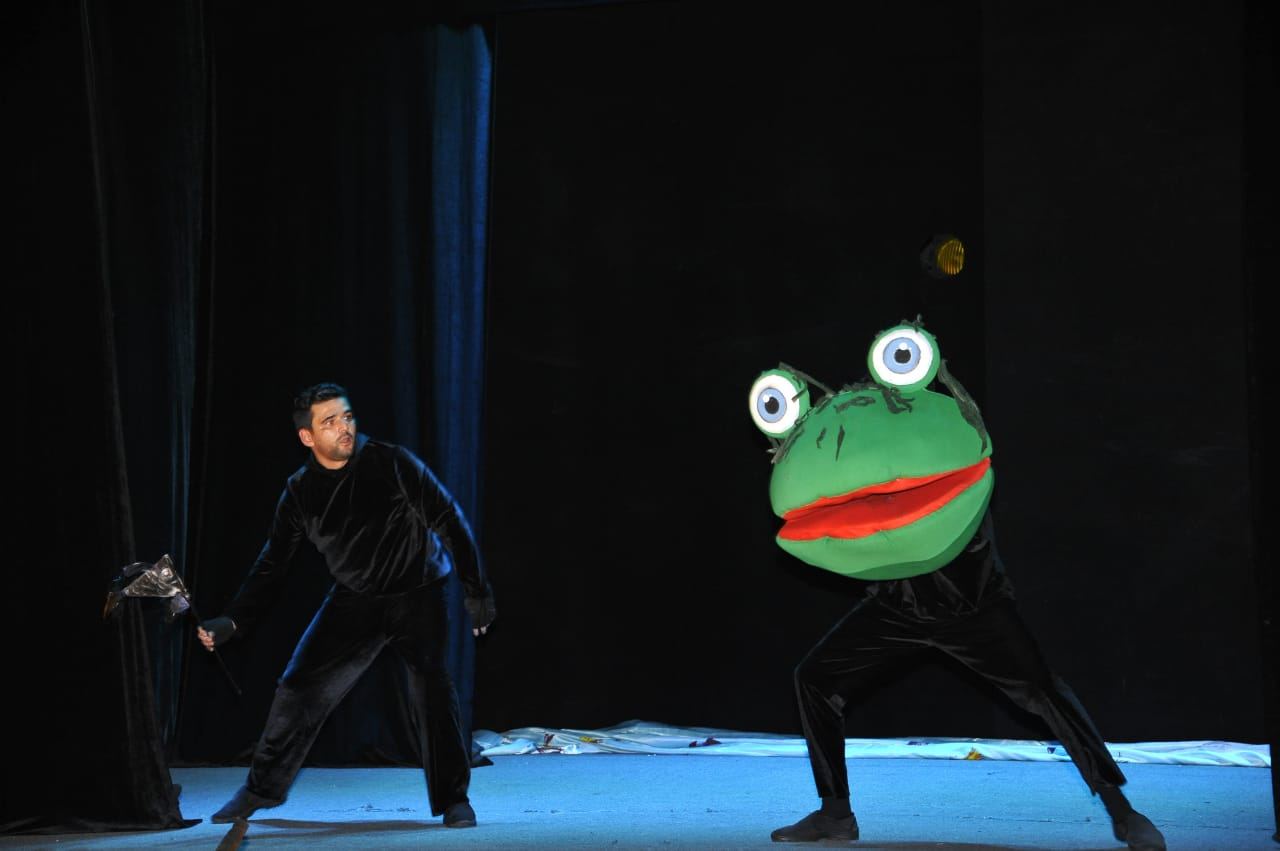 Однажды в Баку… Жизнь состоит только из того, чтобы есть, спать и бессмысленно проводить время? (ФОТО/ВИДЕО)