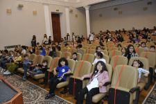 Однажды в Баку… Жизнь состоит только из того, чтобы есть, спать и бессмысленно проводить время? (ФОТО/ВИДЕО)