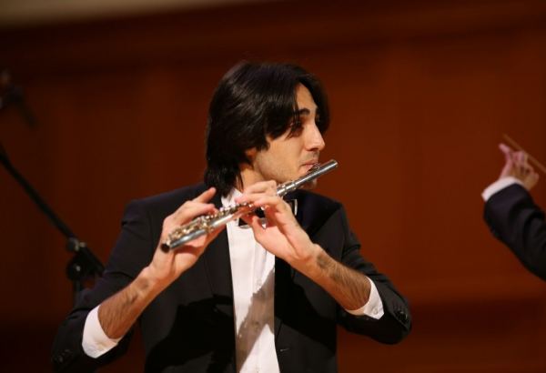 Огромная честь и гордость! Агарагим Гулиев рассказал о первом выступлении на сцене Московской консерватории в честь 100-летия БМА (ФОТО)