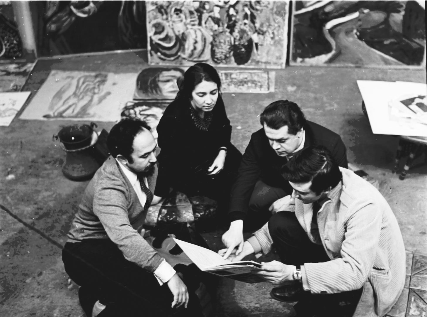 Из Вильнюса в Баку - в Госфильмофонд переданы уникальные снимки Тогрула Нариманбекова (ФОТО)