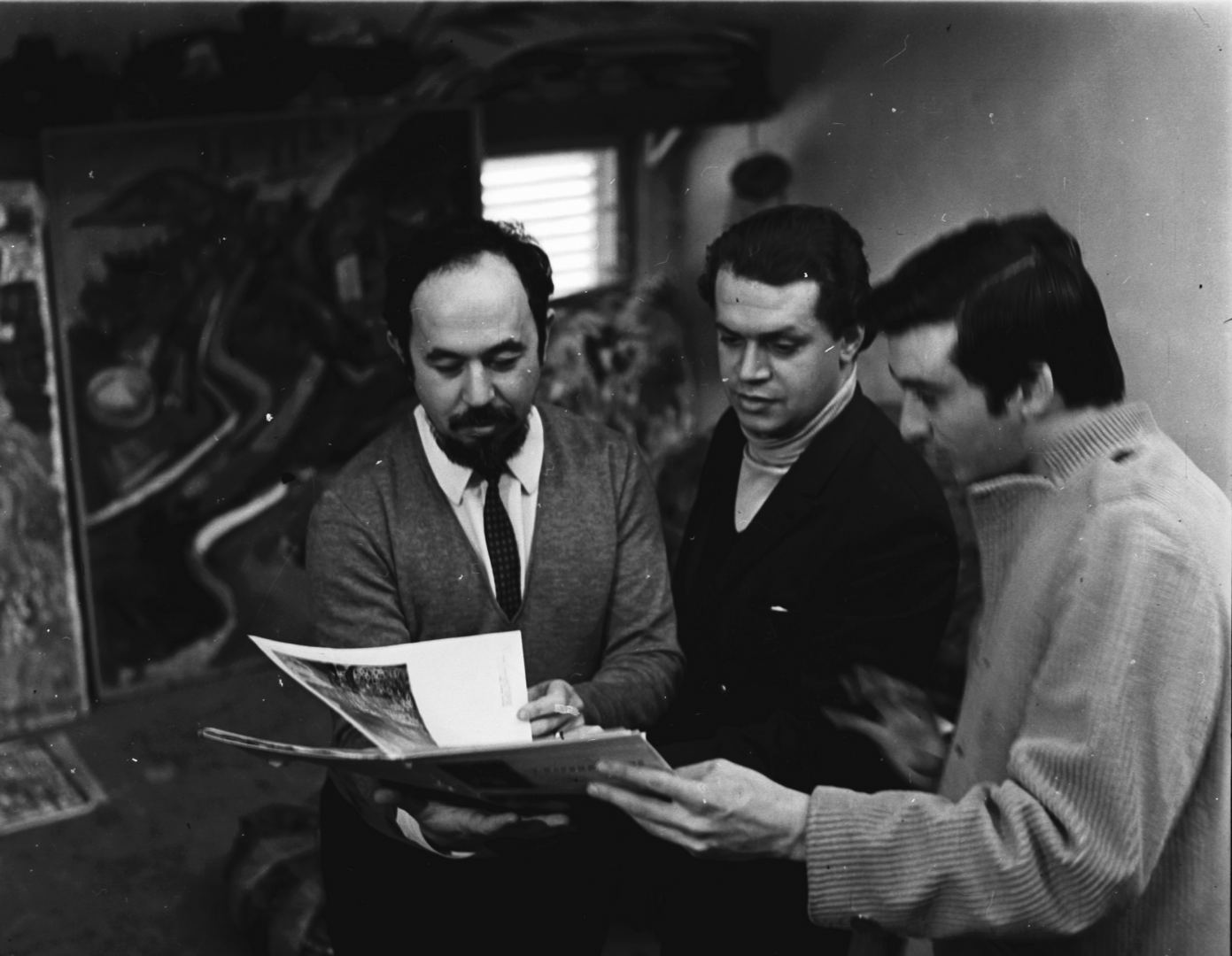 Из Вильнюса в Баку - в Госфильмофонд переданы уникальные снимки Тогрула Нариманбекова (ФОТО)