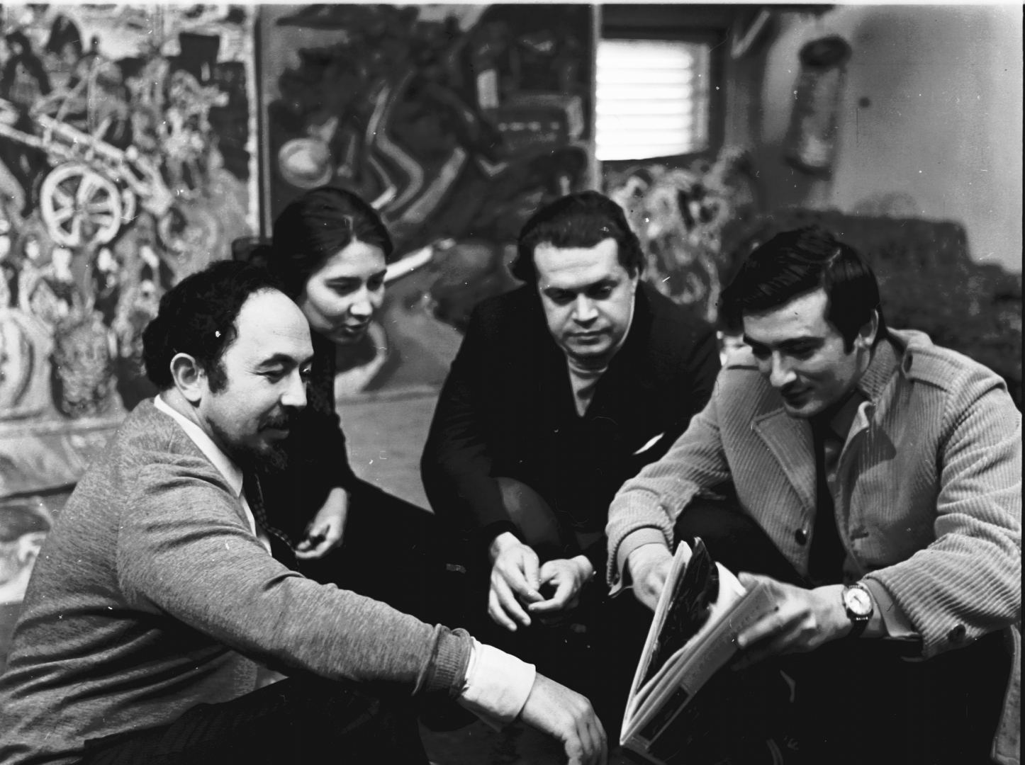 Из Вильнюса в Баку - в Госфильмофонд переданы уникальные снимки Тогрула Нариманбекова (ФОТО)