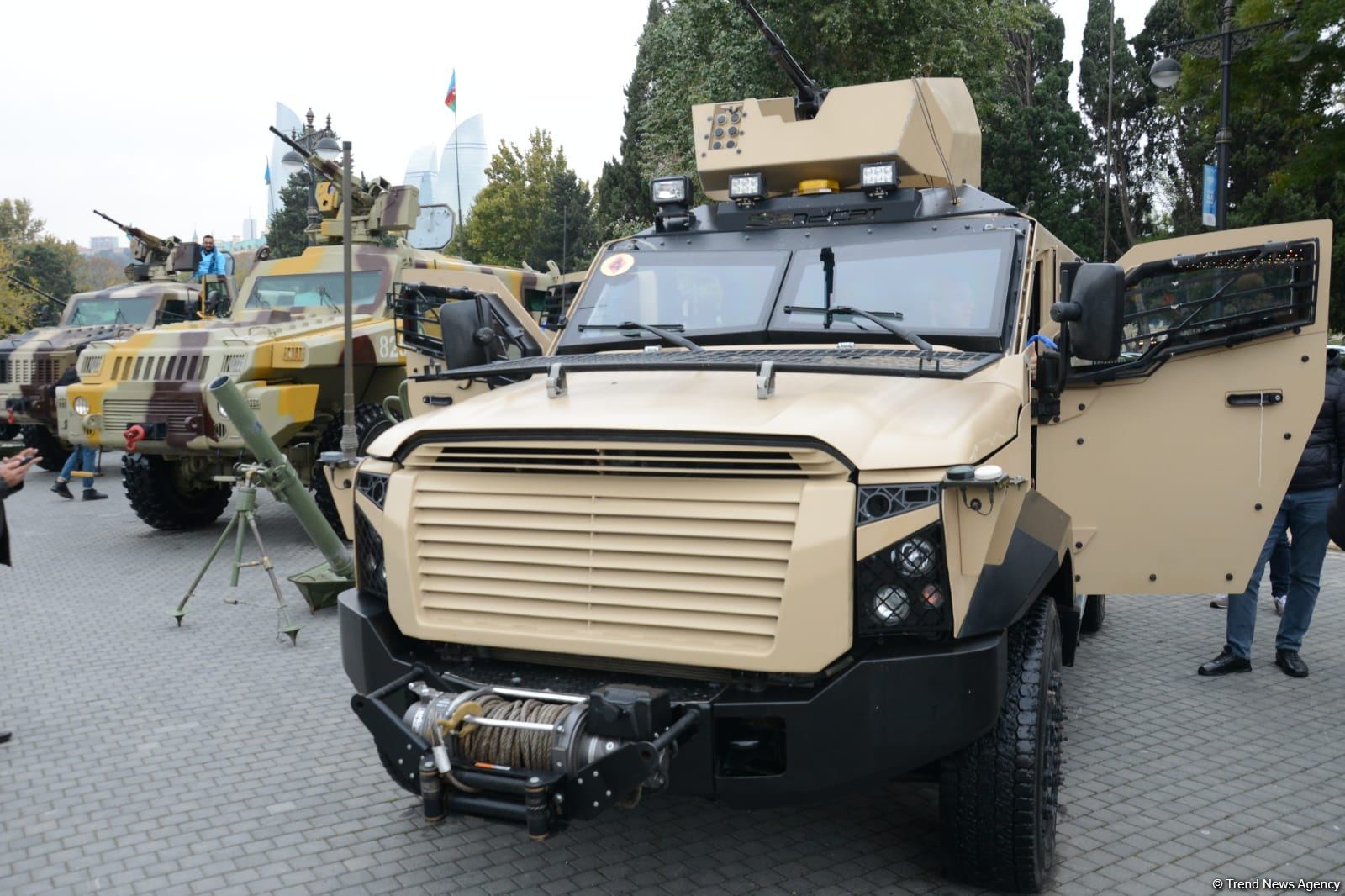 Оружие, использованное во время 44-дневной Отечественной войны Азербайджана, демонстрируется на ярмарке Zəfər (ФОТО)