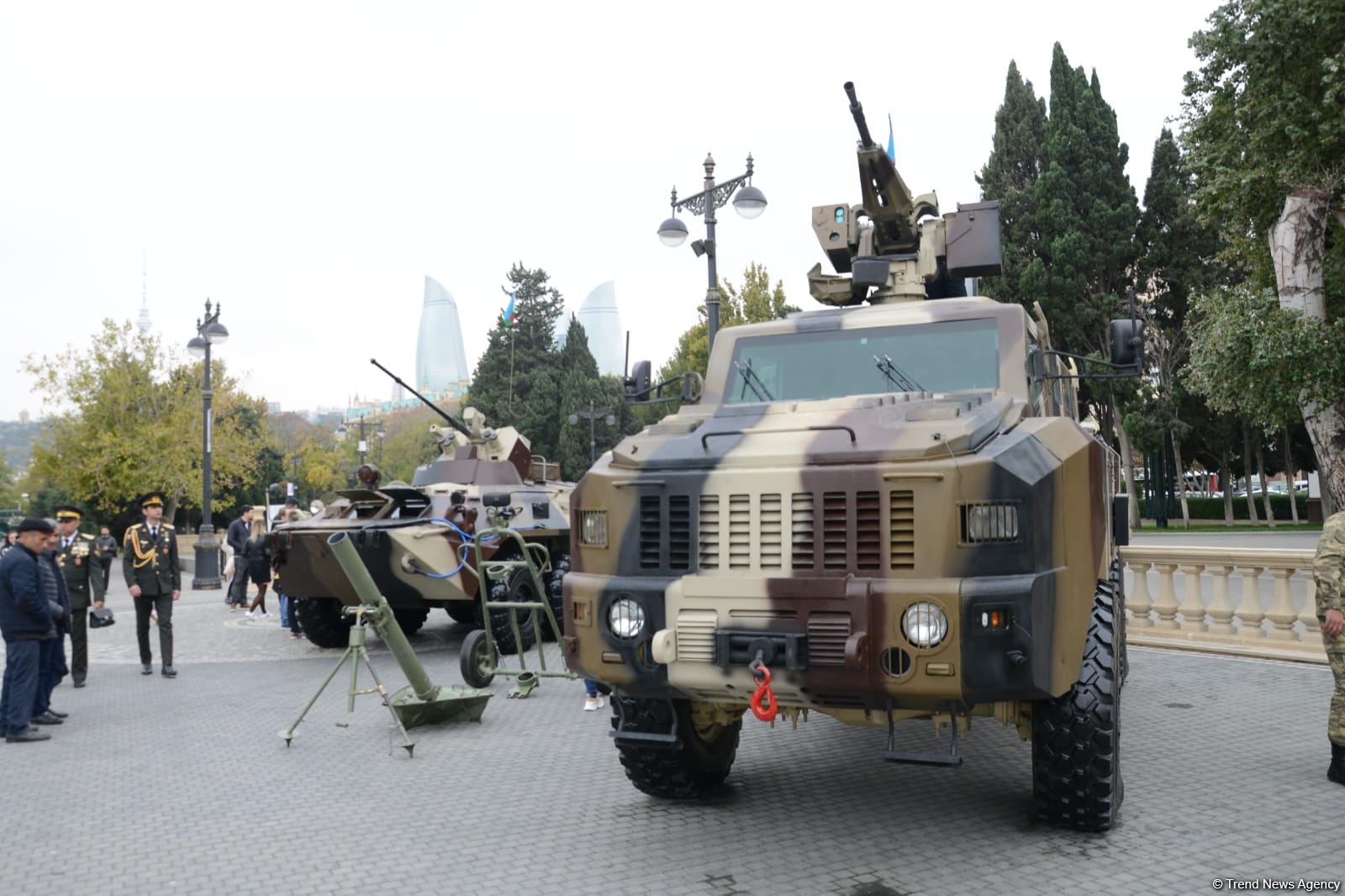 Оружие, использованное во время 44-дневной Отечественной войны Азербайджана, демонстрируется на ярмарке Zəfər (ФОТО)