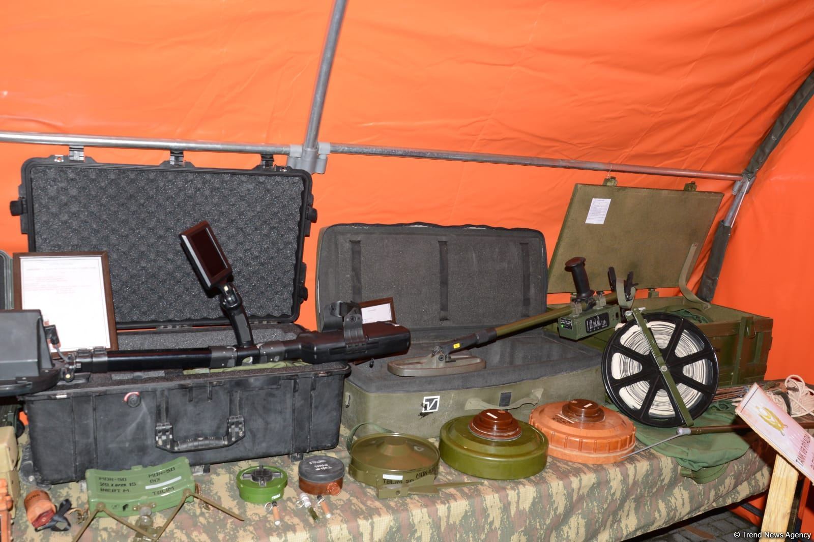 Оружие, использованное во время 44-дневной Отечественной войны Азербайджана, демонстрируется на ярмарке Zəfər (ФОТО)