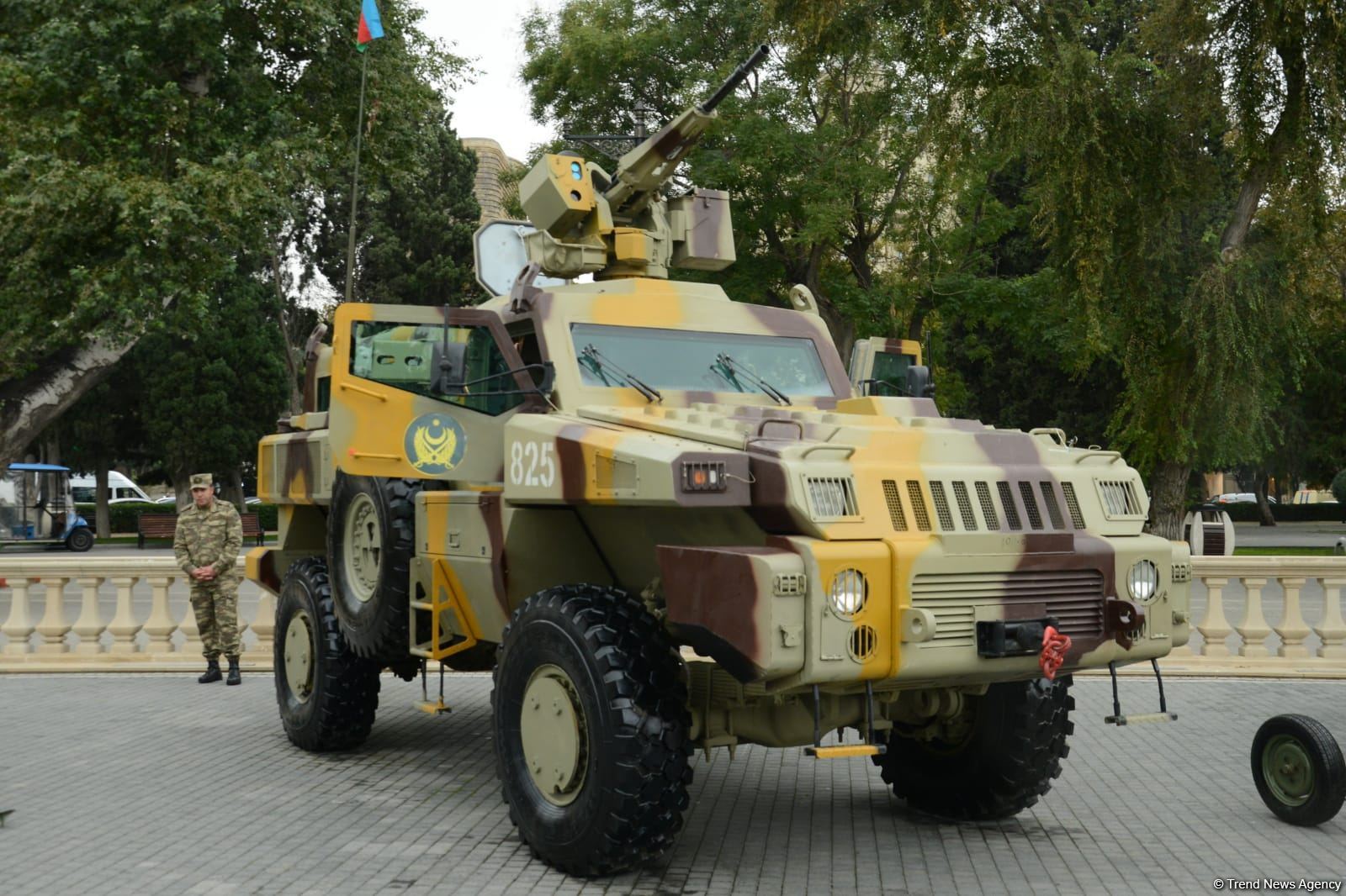 Оружие, использованное во время 44-дневной Отечественной войны Азербайджана, демонстрируется на ярмарке Zəfər (ФОТО)