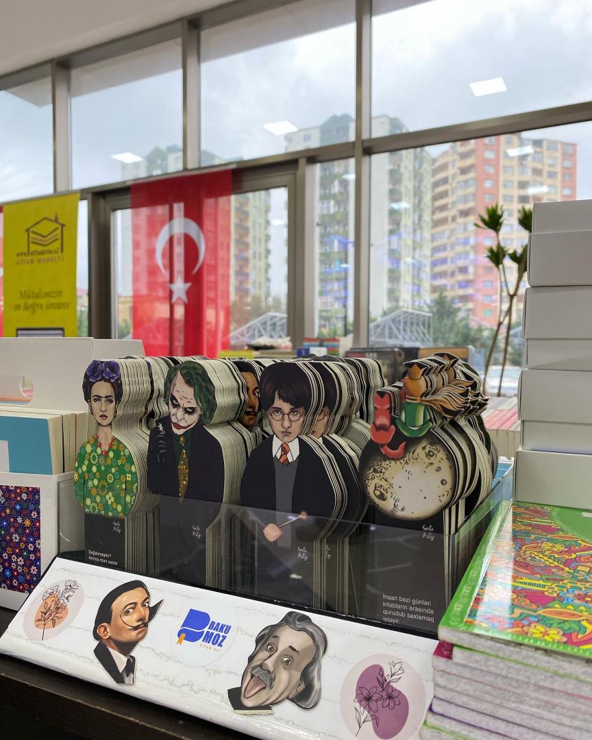 Продай свою книгу - инновационный проект на первой Сумгайытской книжной выставке (ФОТО)