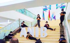 Продай свою книгу - инновационный проект на первой Сумгайытской книжной выставке (ФОТО)