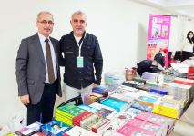 Продай свою книгу - инновационный проект на первой Сумгайытской книжной выставке (ФОТО)