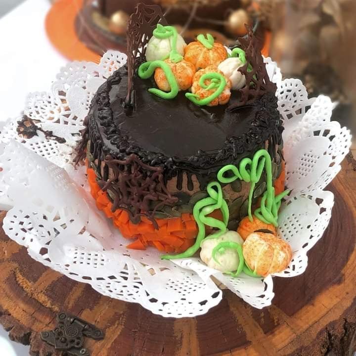 Ведьмы, призраки, вампиры и другие герои фестиваля тыквы в Баку (ФОТО/АУДИО)