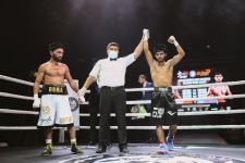 В Баку прошли битвы профессиональных боксеров  в черных папахах (ФОТО)