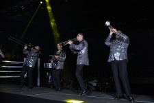 В Баку прошли битвы профессиональных боксеров  в черных папахах (ФОТО)