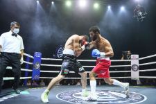 В Баку прошли битвы профессиональных боксеров  в черных папахах (ФОТО)