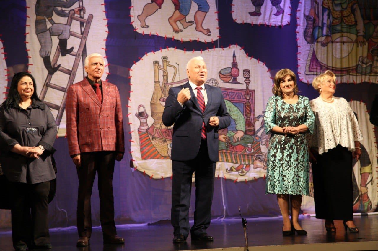 Одна из самых любимых азербайджанских комедий. Многие фразы стали афоризмами (ВИДЕО, ФОТО)