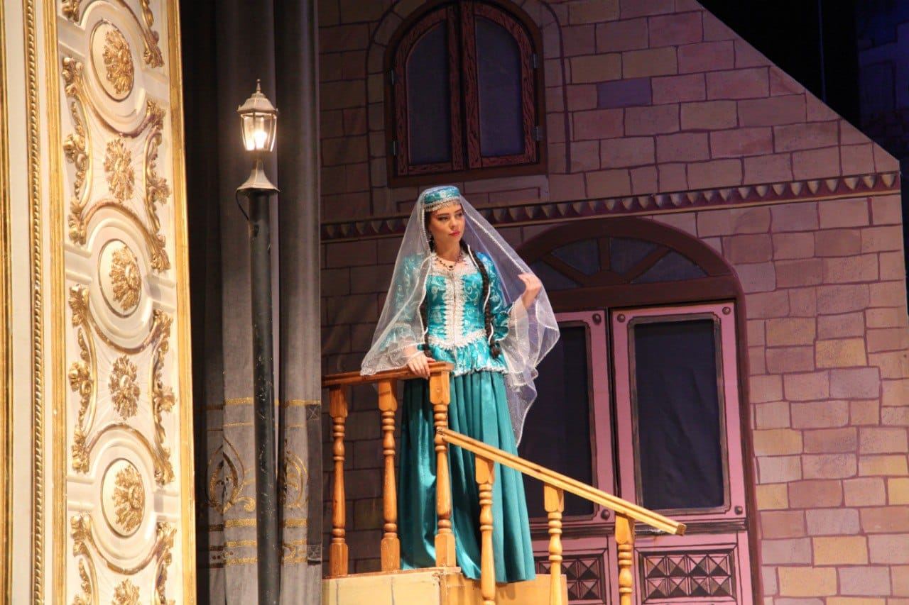 Одна из самых любимых азербайджанских комедий. Многие фразы стали афоризмами (ВИДЕО, ФОТО)