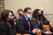 Сражающийся тар, или До последнего дыхания – как в Баку завершился Фестиваль спектаклей 4.4 (ФОТО)