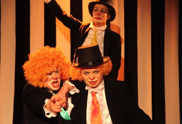 Как в Баку на одну позицию претендовали три пожилых клоуна, или Человек человеку - волк (ФОТО/ВИДЕО)