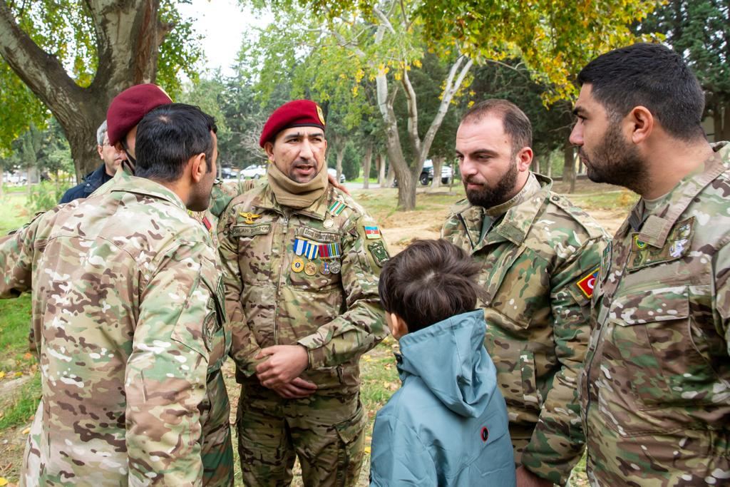 Общество охраны природы, члены семей шехидов и гази Отечественной войны провели акцию в честь Дня Победы (ФОТО)