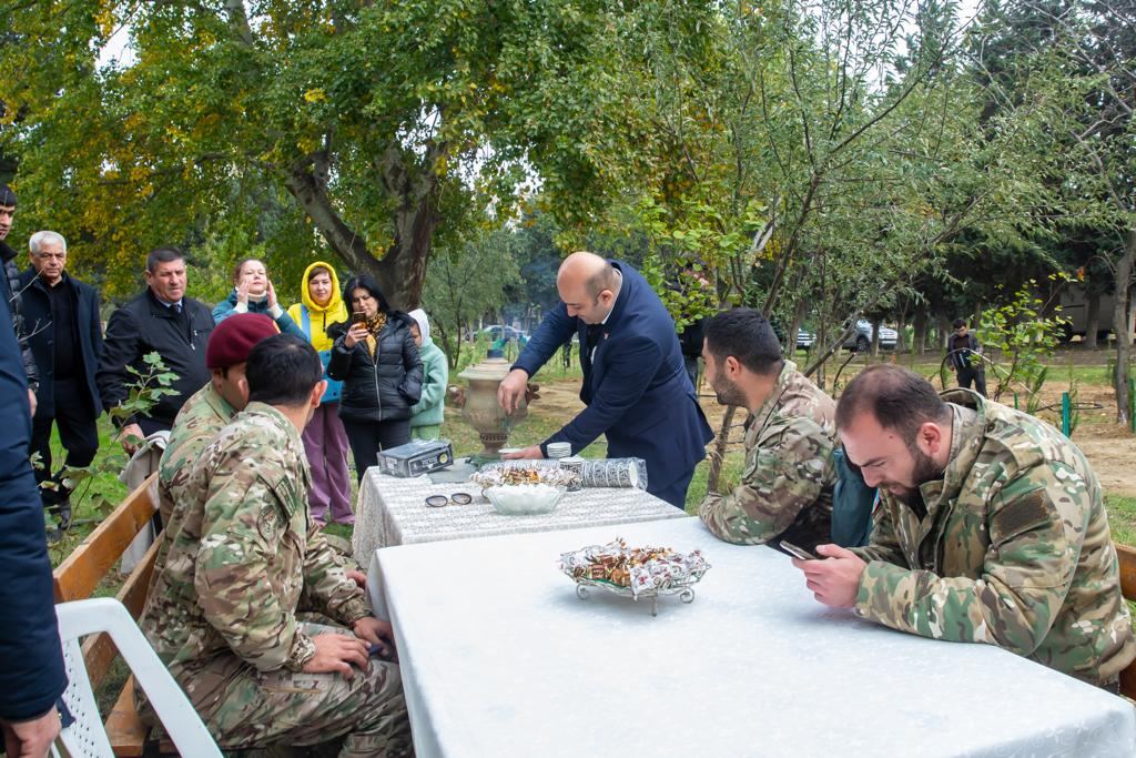 Общество охраны природы, члены семей шехидов и гази Отечественной войны провели акцию в честь Дня Победы (ФОТО)