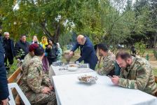 Общество охраны природы, члены семей шехидов и гази Отечественной войны провели акцию в честь Дня Победы (ФОТО)