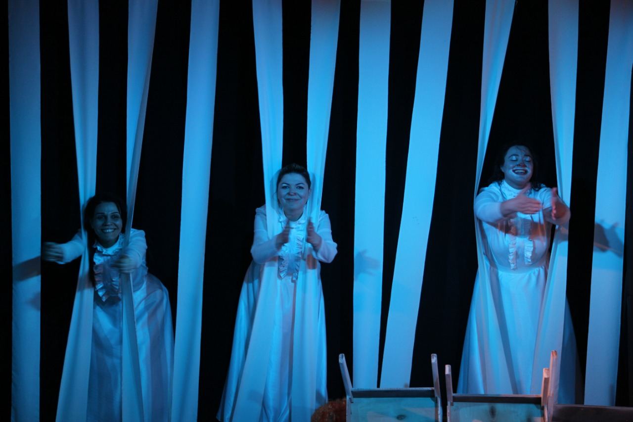 Как в Баку на одну позицию претендовали три пожилых клоуна, или Человек человеку - волк (ФОТО/ВИДЕО)