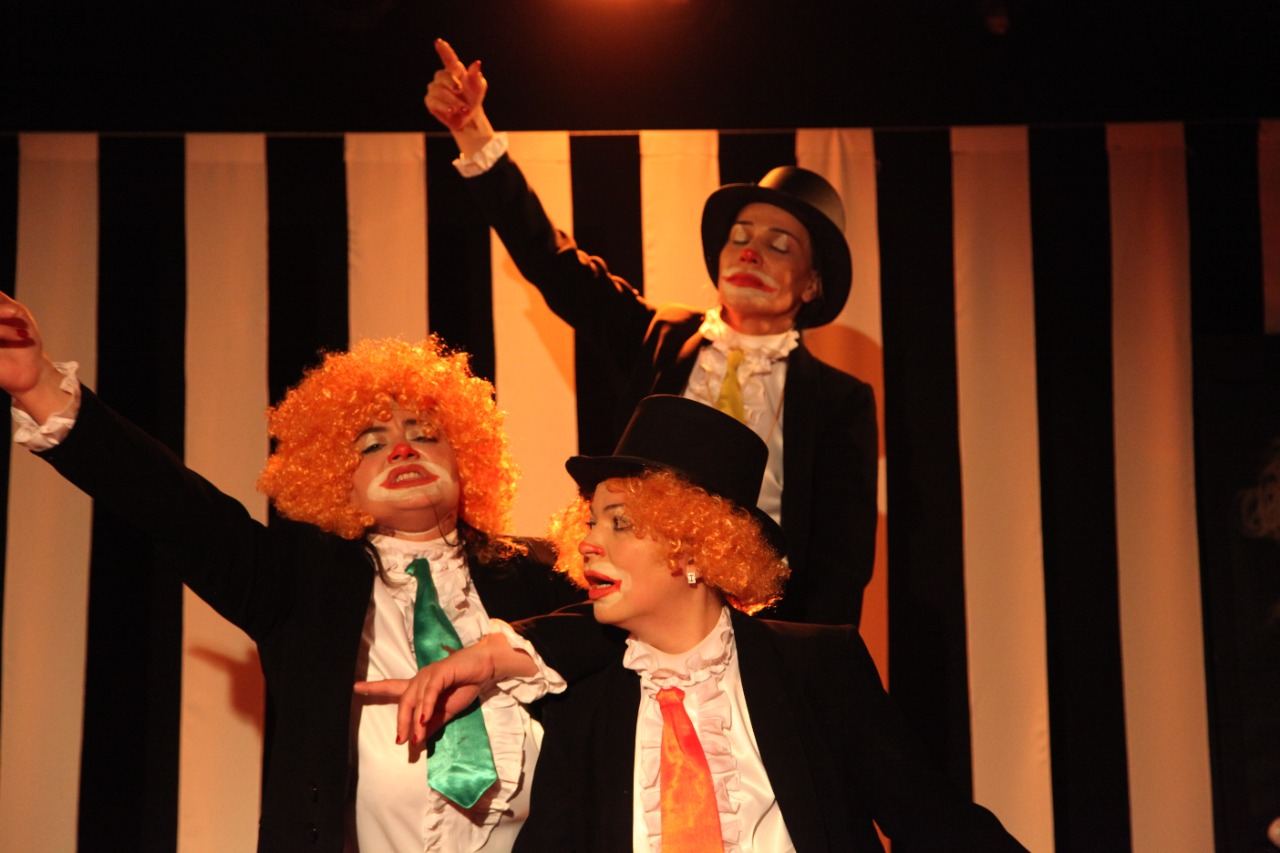 Как в Баку на одну позицию претендовали три пожилых клоуна, или Человек человеку - волк (ФОТО/ВИДЕО)