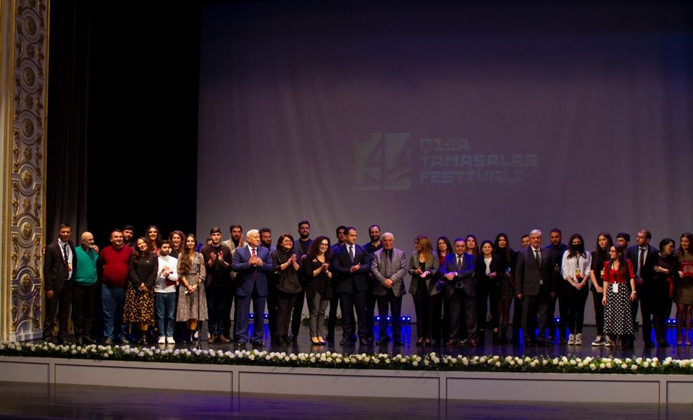 В Баку прошла церемония награждения победителей Фестиваля спектаклей 4.4  (ФОТО)