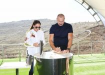 Президент Ильхам Алиев и Первая леди Мехрибан Алиева заложили фундамент Шушинской телерадиовещательной станции (ФОТО/ВИДЕО)