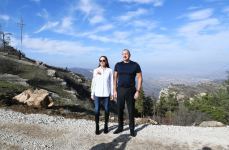 Президент Ильхам Алиев и Первая леди Мехрибан Алиева заложили фундамент Шушинской телерадиовещательной станции (ФОТО/ВИДЕО)