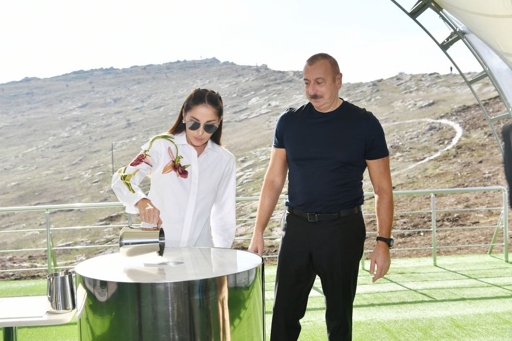 Президент Ильхам Алиев и Первая леди Мехрибан Алиева заложили фундамент Шушинской телерадиовещательной станции (ФОТО/ВИДЕО)