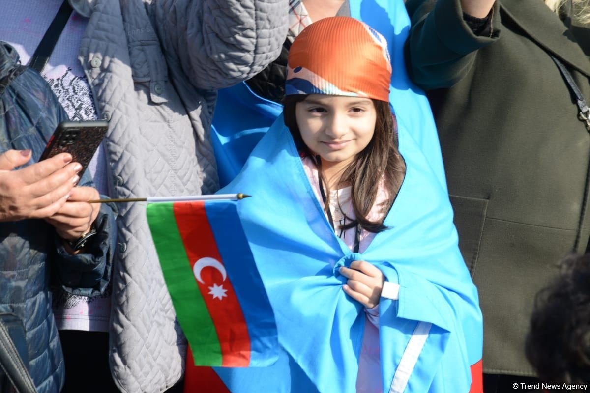 В Баку состоялись шествие и флешмоб, посвященные Дню Победы (ФОТО/ВИДЕО)