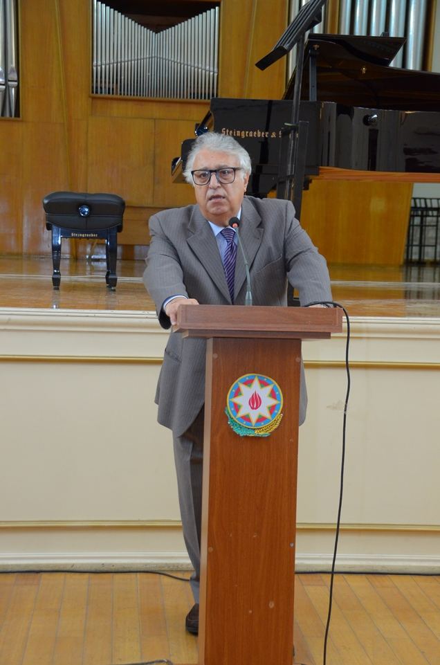 Диалог музыкальных культур Востока и Запада - 100 авторитетных ученых в Баку (ФОТО)