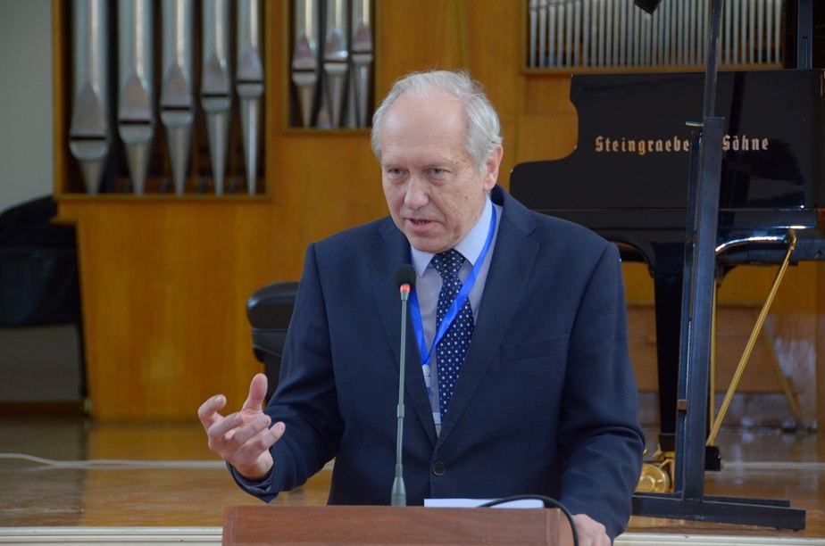 Диалог музыкальных культур Востока и Запада - 100 авторитетных ученых в Баку (ФОТО)