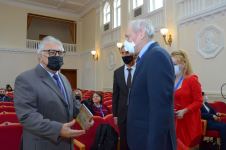 Диалог музыкальных культур Востока и Запада - 100 авторитетных ученых в Баку (ФОТО)