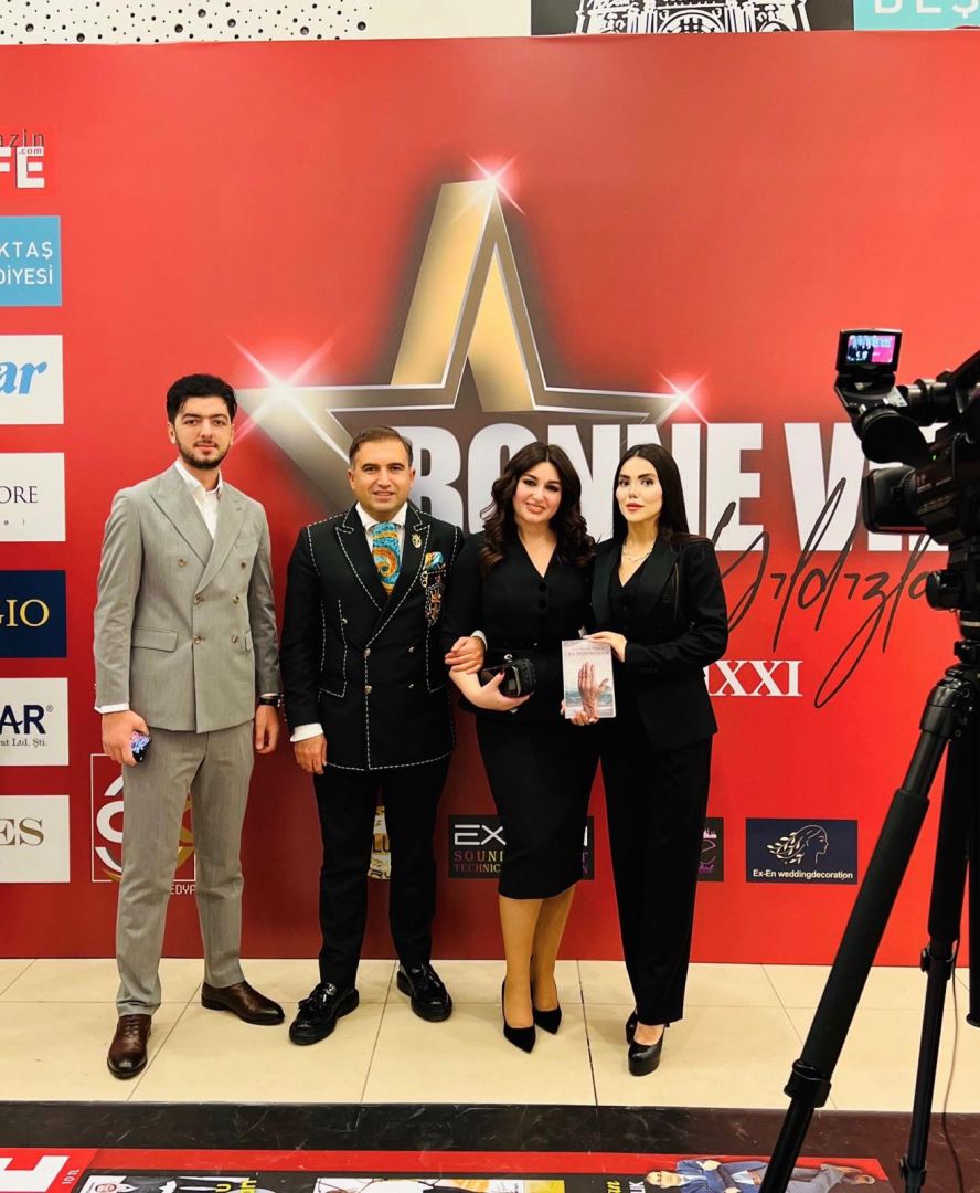 Азербайджанская писательница отмечена Bonne Vie Ulduzları - "Лучшая писательница года тюркского мира"  (ФОТО)