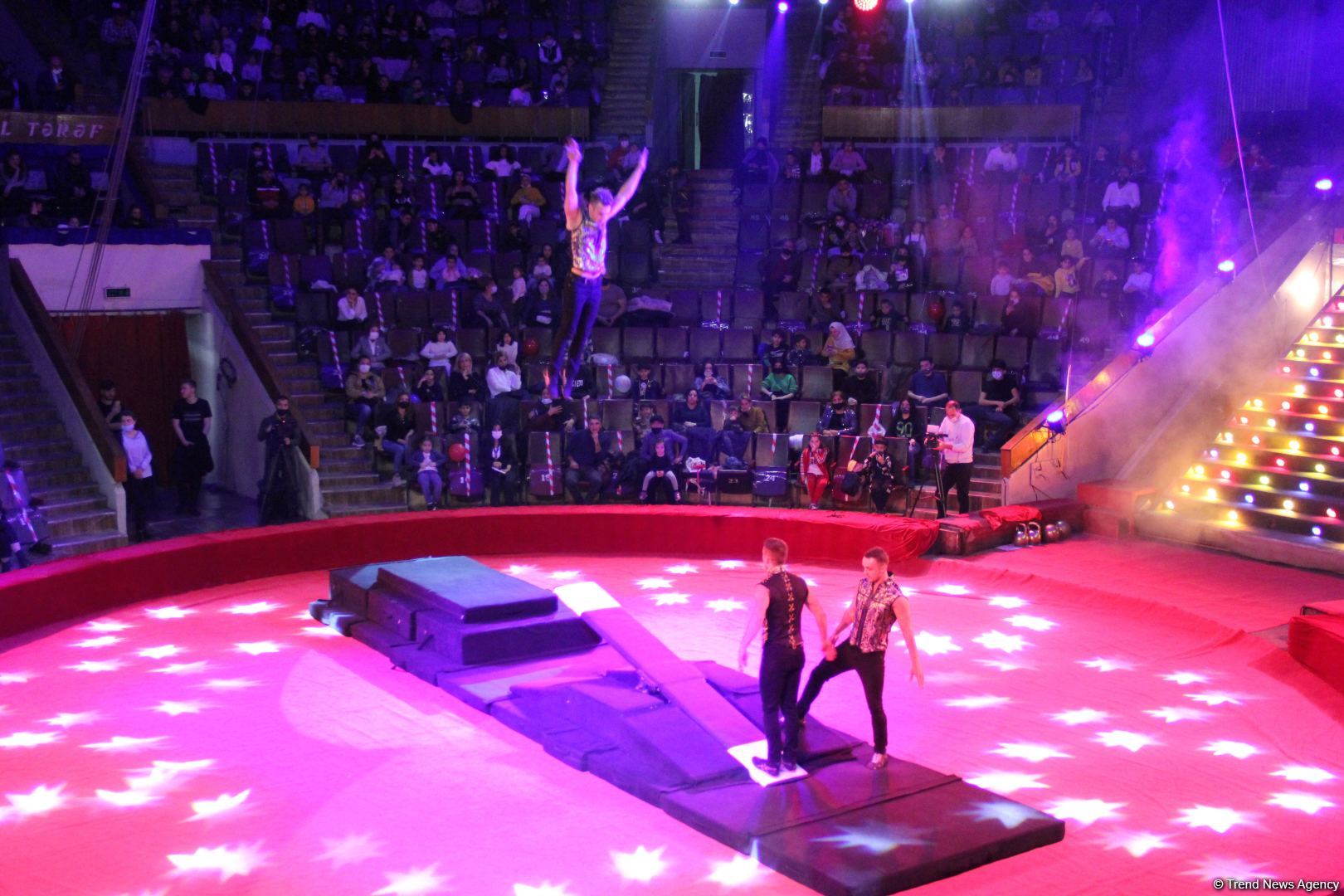 Федерация фехтования в инвалидных колясках при поддержке Бакинского государственного цирка провела благотворительную акцию (ФОТО)