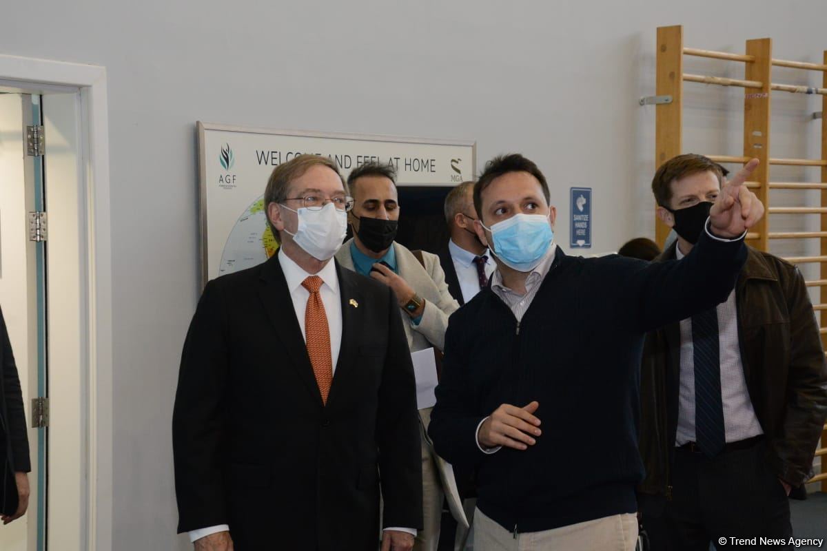 Посол США в Азербайджане посетил Национальную арену гимнастики в Баку (ФОТО)