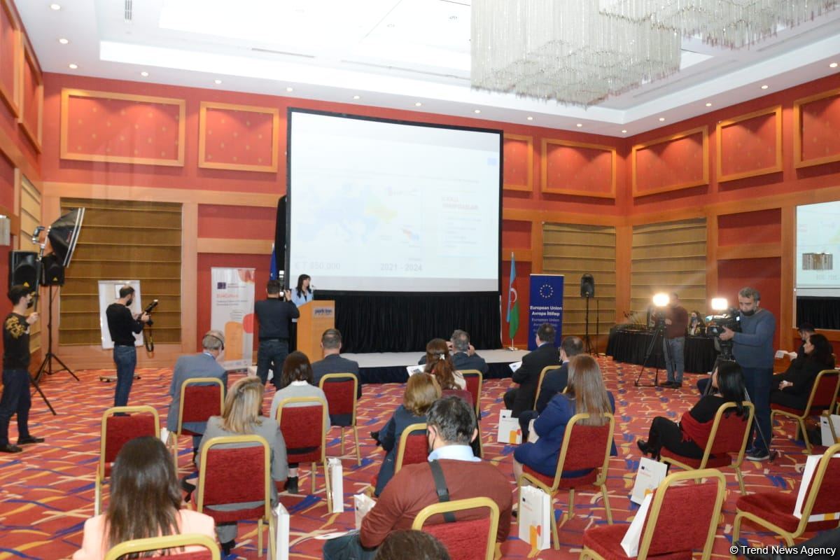 Шеки, Хырдалан и Лянкяран получили гранты в размере 30 тыс. евро от проекта ЕС (ФОТО)