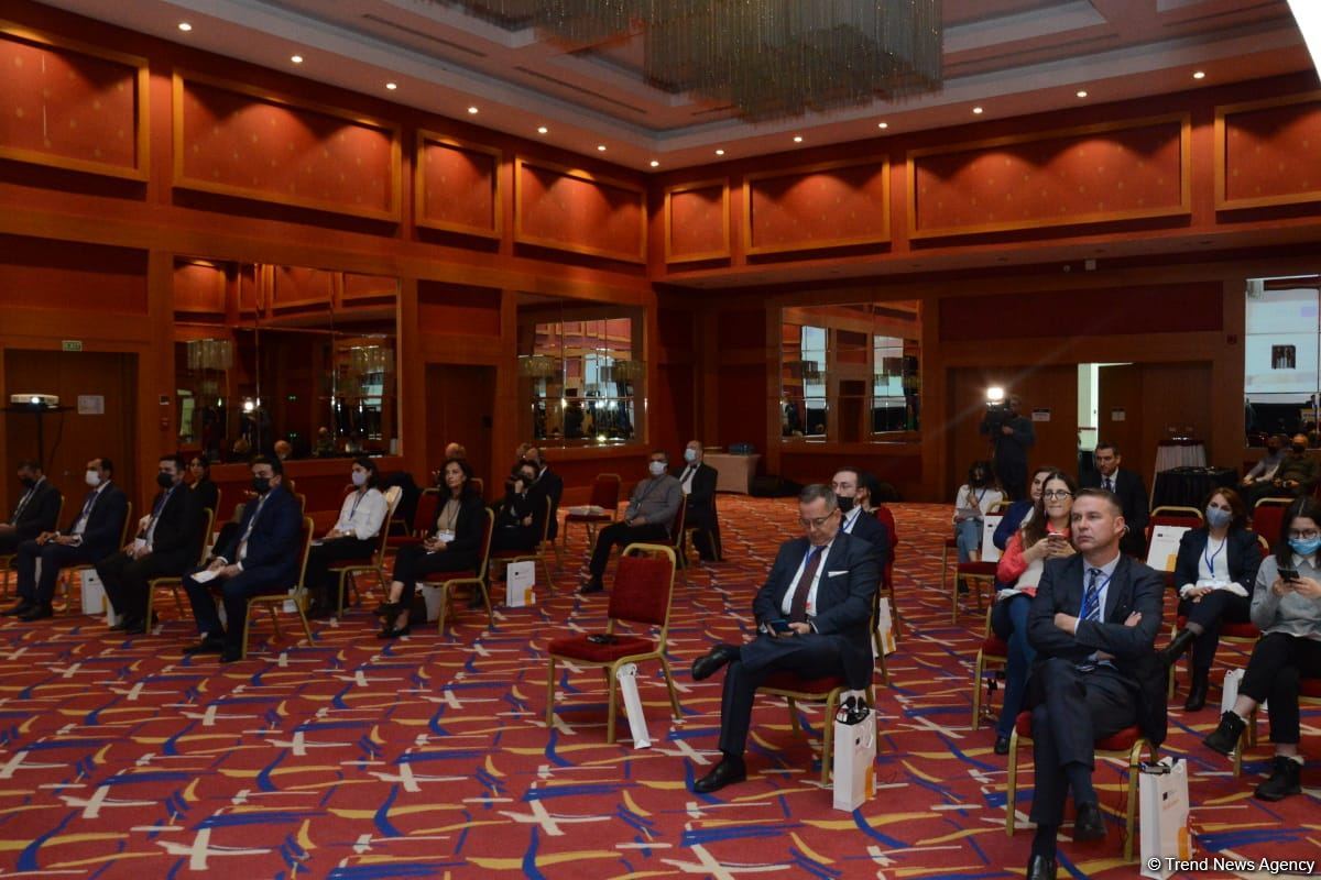 Шеки, Хырдалан и Лянкяран получили гранты в размере 30 тыс. евро от проекта ЕС (ФОТО)