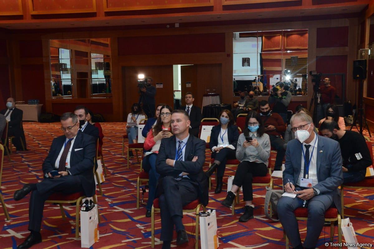 Шеки, Хырдалан и Лянкяран получили гранты в размере 30 тыс. евро от проекта ЕС (ФОТО)