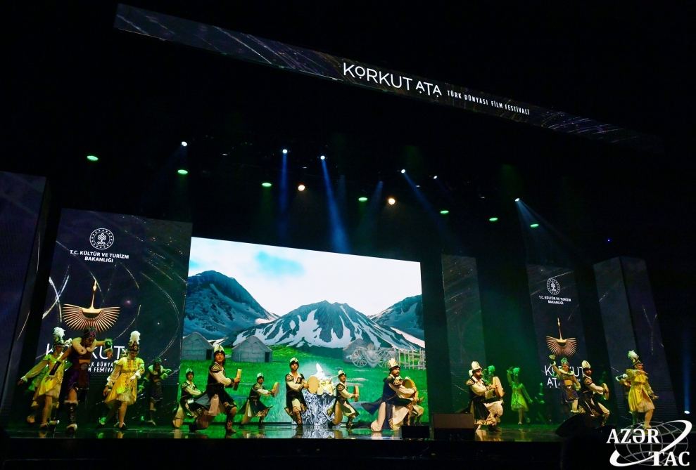 Президенту Бакинского медиа-центра Арзу Алиевой вручена «Награда Шараф» (ФОТО)