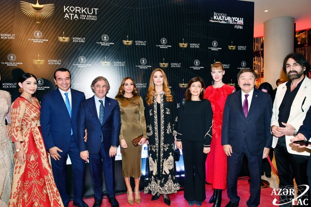 Президенту Бакинского медиа-центра Арзу Алиевой вручена «Награда Шараф» (ФОТО)