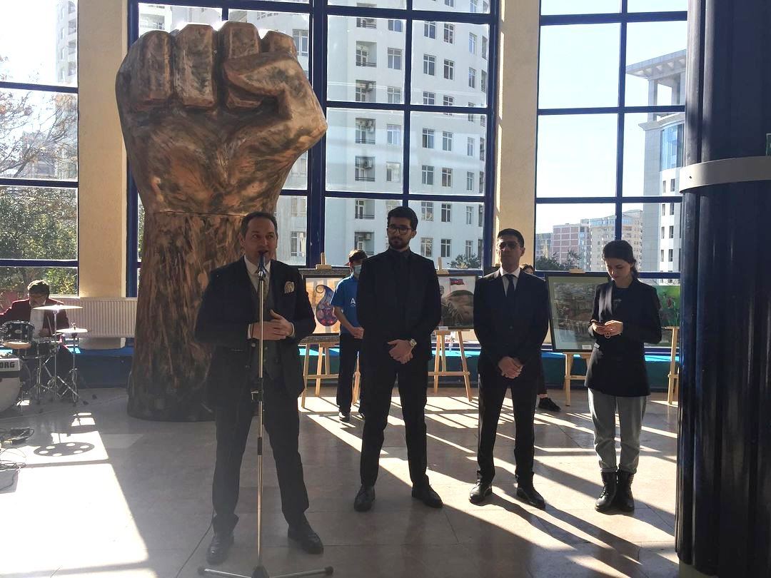 Победа глазами азербайджанских художников (ФОТО)