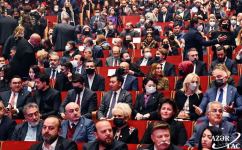 Президенту Бакинского медиа-центра Арзу Алиевой вручена «Награда Шараф» (ФОТО)