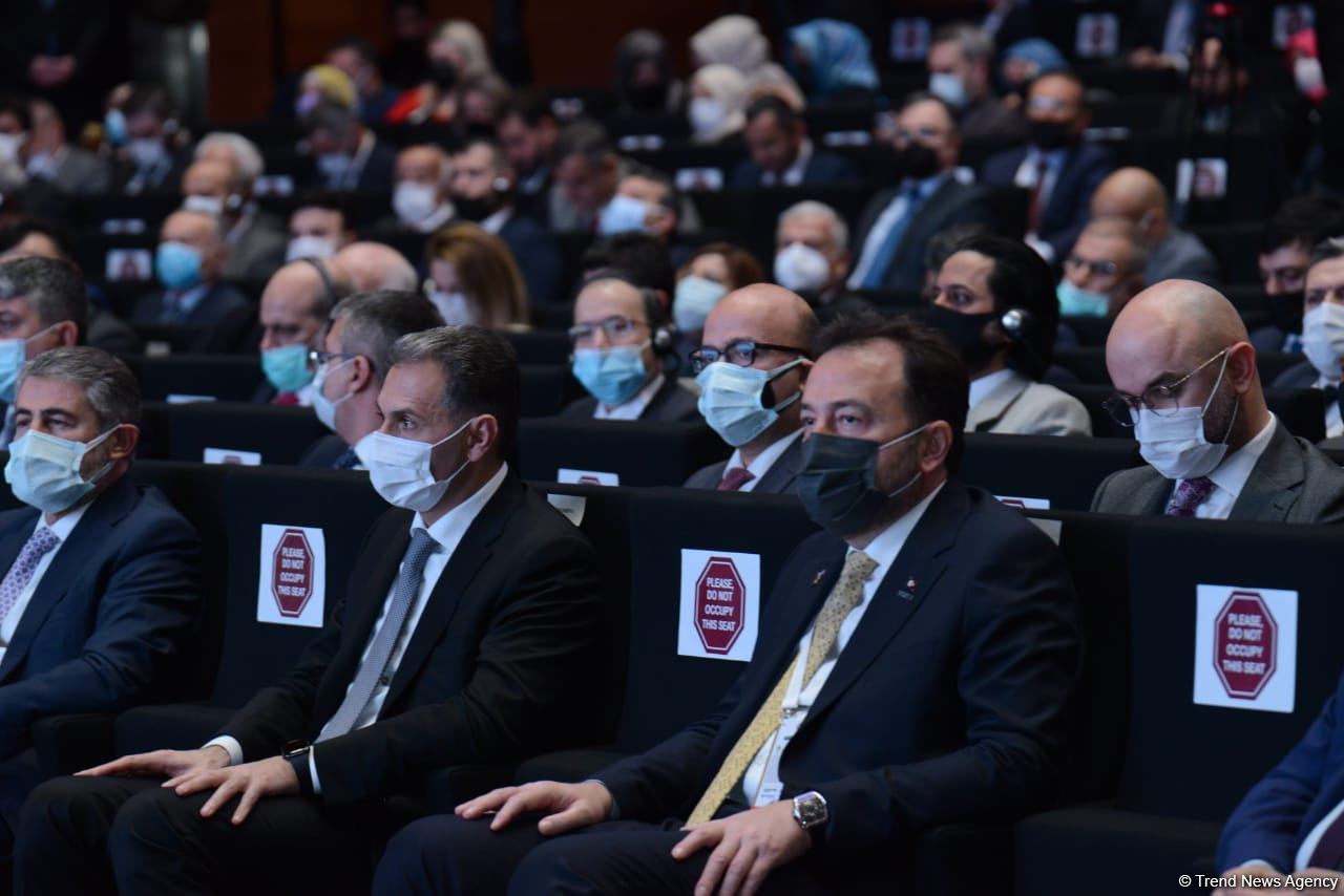 В Баку начал работу 25-й Международный бизнес-форум - IBF (ФОТО)